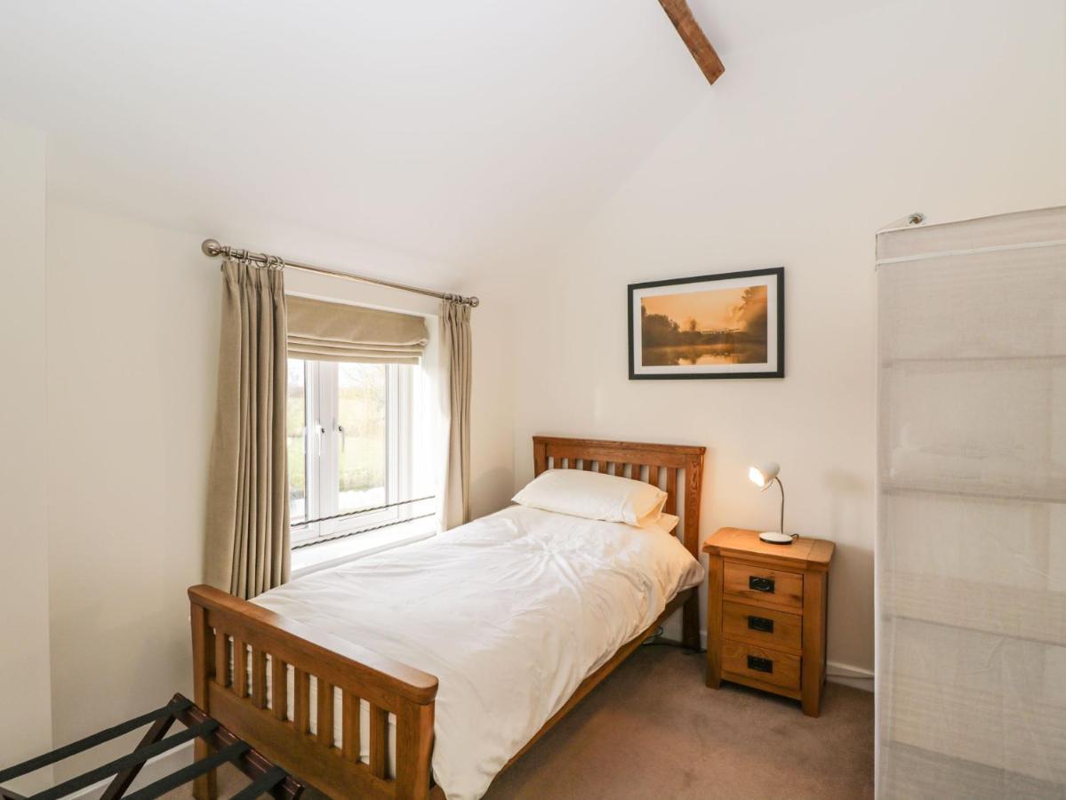 Stables Cottage Мелкшам Екстериор снимка