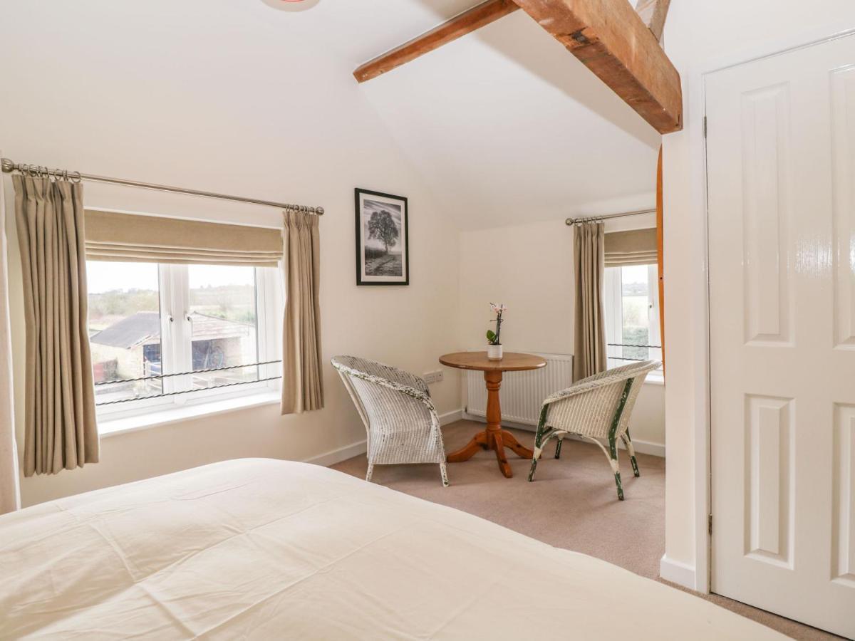 Stables Cottage Мелкшам Екстериор снимка